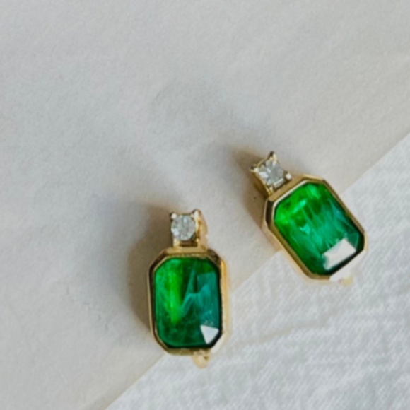 Christian Dior Vintage 1980 Gripoix Emerald Clear Crystal Octagon Clip Earrings - Picture 1 of 6